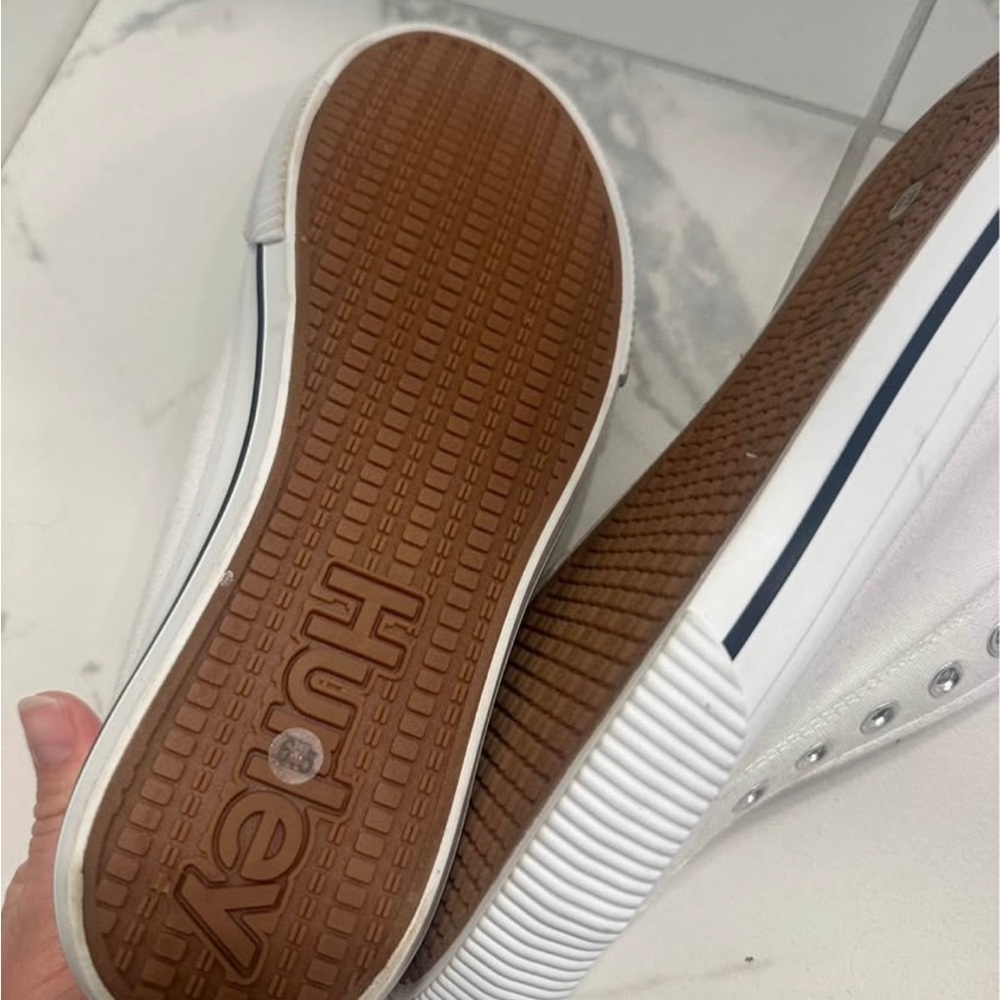 Hurley Men’s White Low-Top Sneakers with Brown Outsole